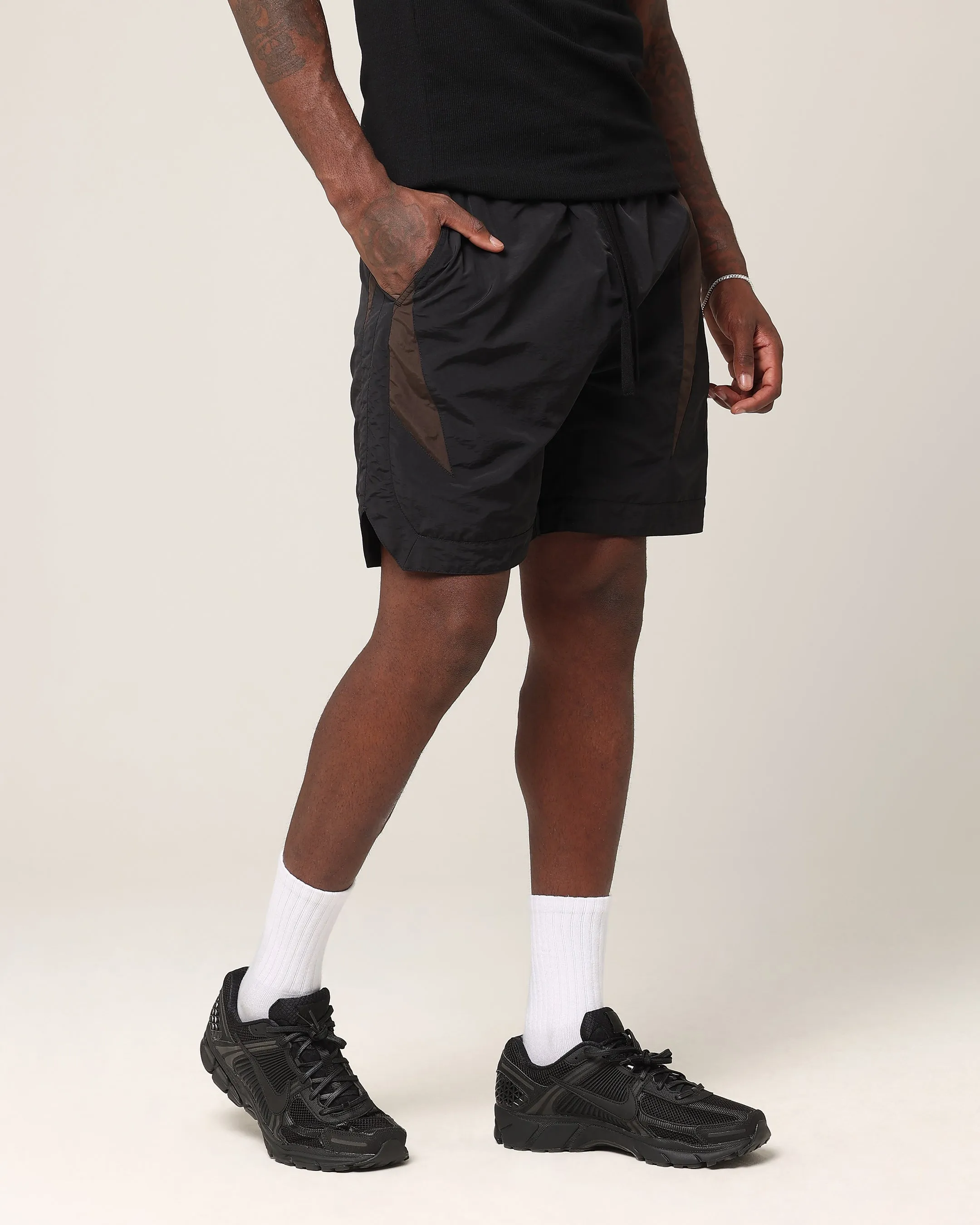 Exclusive item Light Motion Fit Saint Morta Rage Nylon Shorts Black/Brown