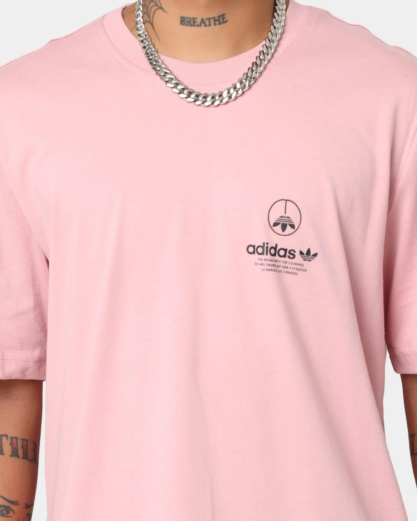 Adidas Graphics United T-Shirt Wonder Mauve AdvancedMoistureManagement Recommended
