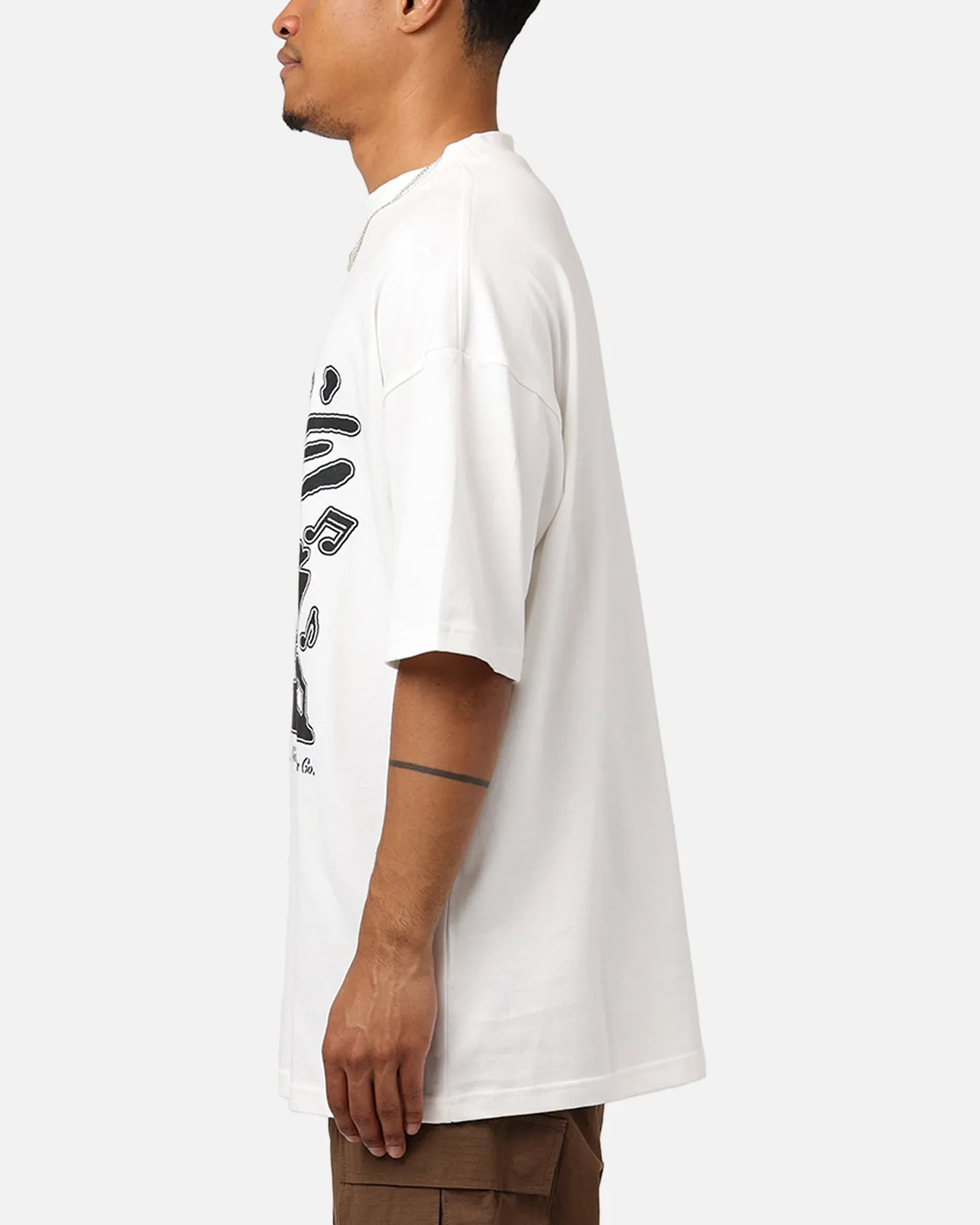 Trendy Vibe Fresh Outfit Carr?? Dinner Party Oversized T-Shirt Off White