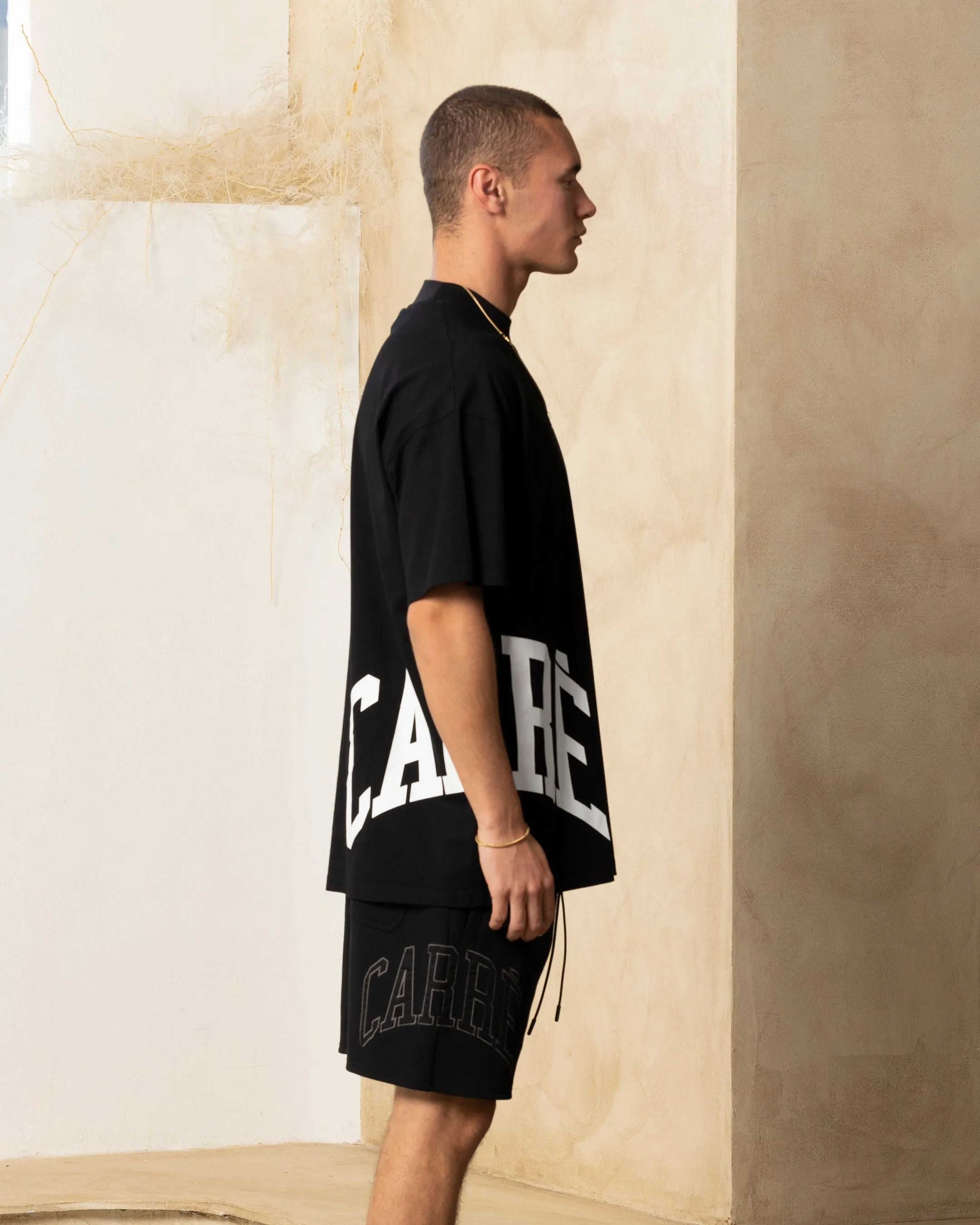 Carre Double Arch Oversized T-Shirt Black hiking clothes
