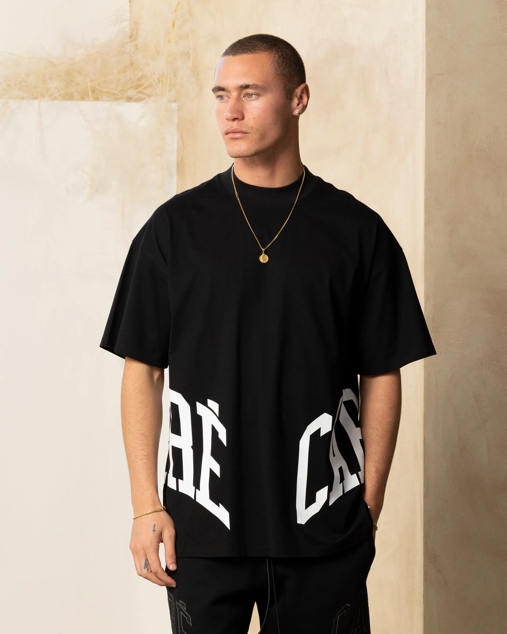 Carre Double Arch Oversized T-Shirt Black Sun Protection Simple Chic