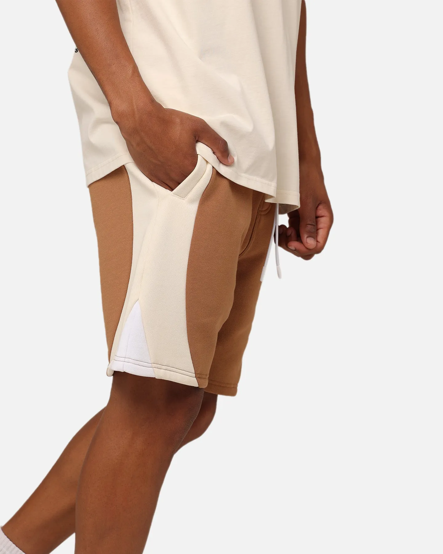 Fashionable Look All Day Wear Fit Carre C Star Panelled Shorts Tobacco
