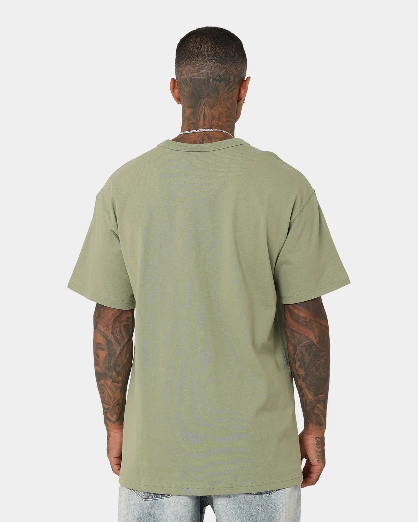 Nike Sportswear Premium Essentials Sustainable T-Shirt Oil Green Layering Options