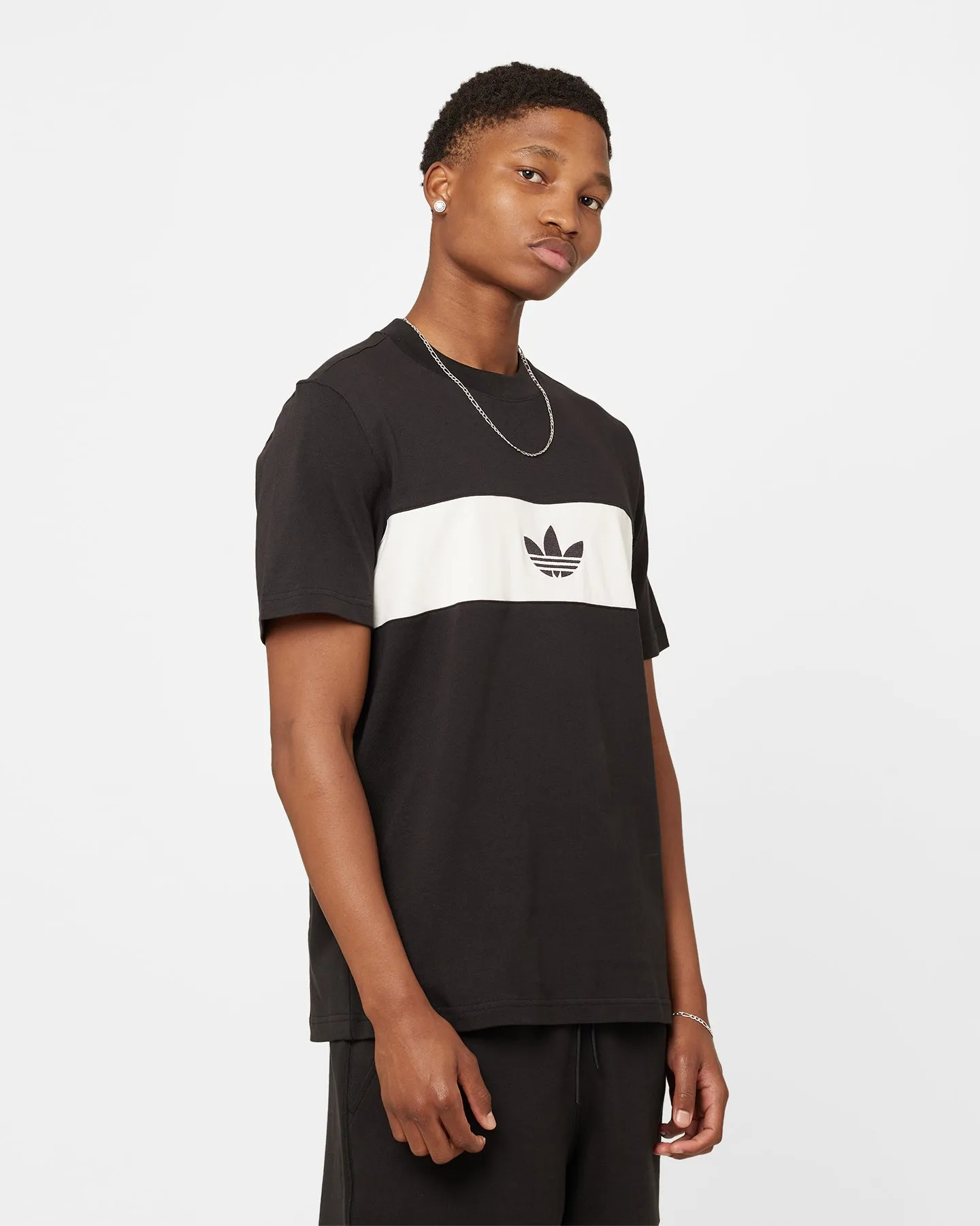 Adidas NY Cutline T-Shirt Black Simple Chic Luxury exclusivity