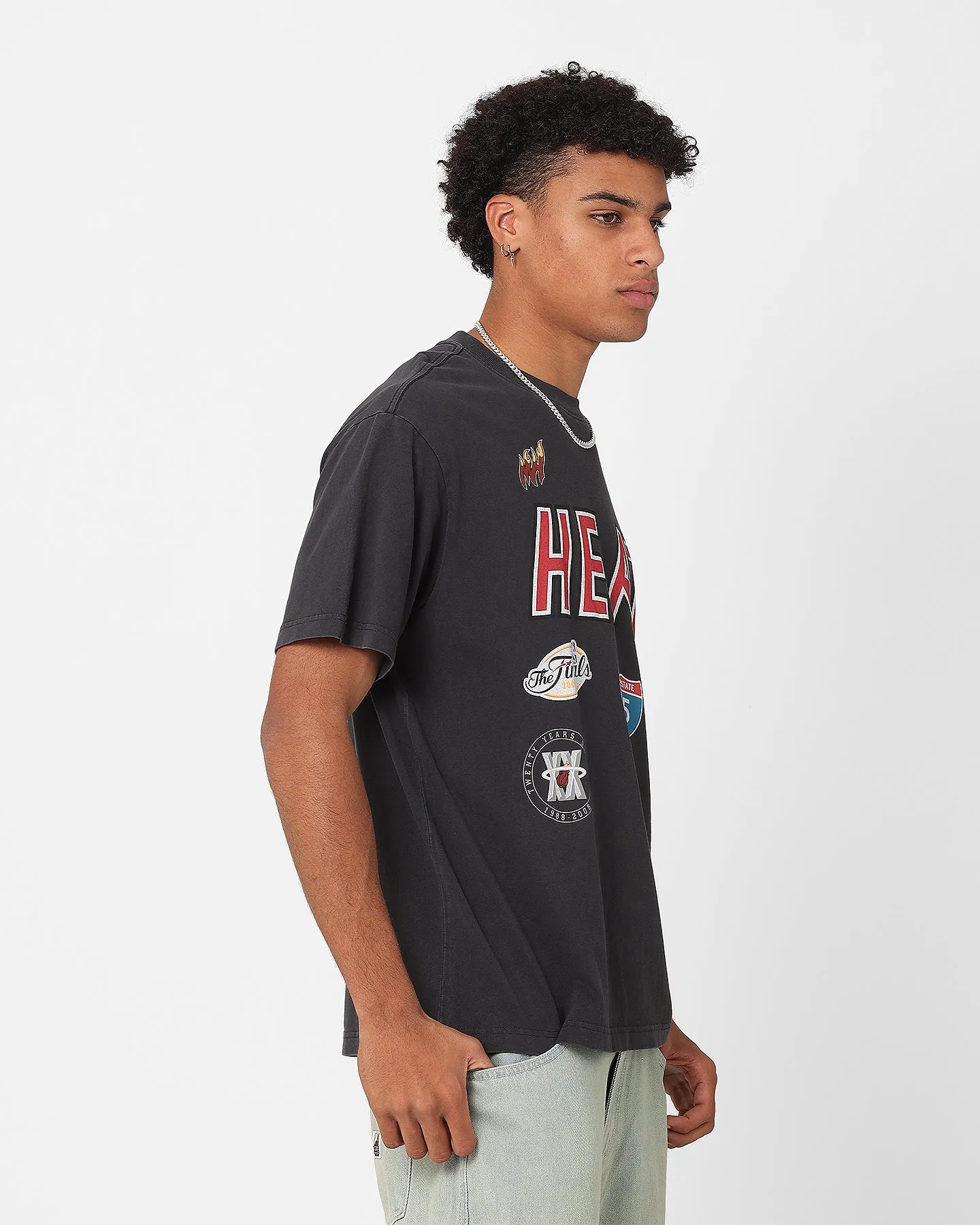 Mitchell & Ness Miami Heat Highway Logo T-Shirt Vintage Black High Quality Printing Layering Must-Have