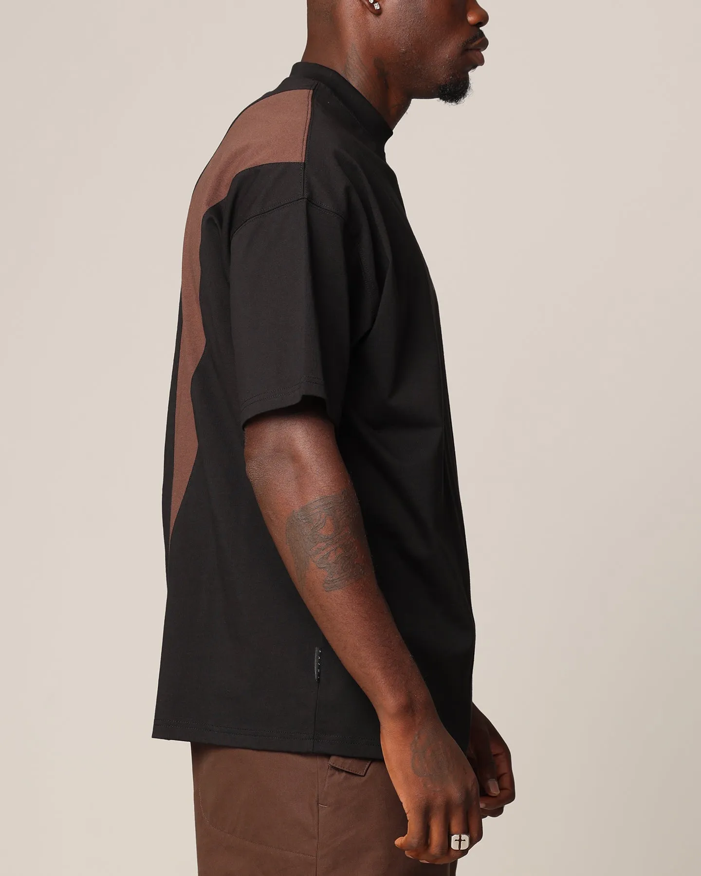 Saint Morta Rage Boxy T-Shirt Black/Brown Fashionable Look