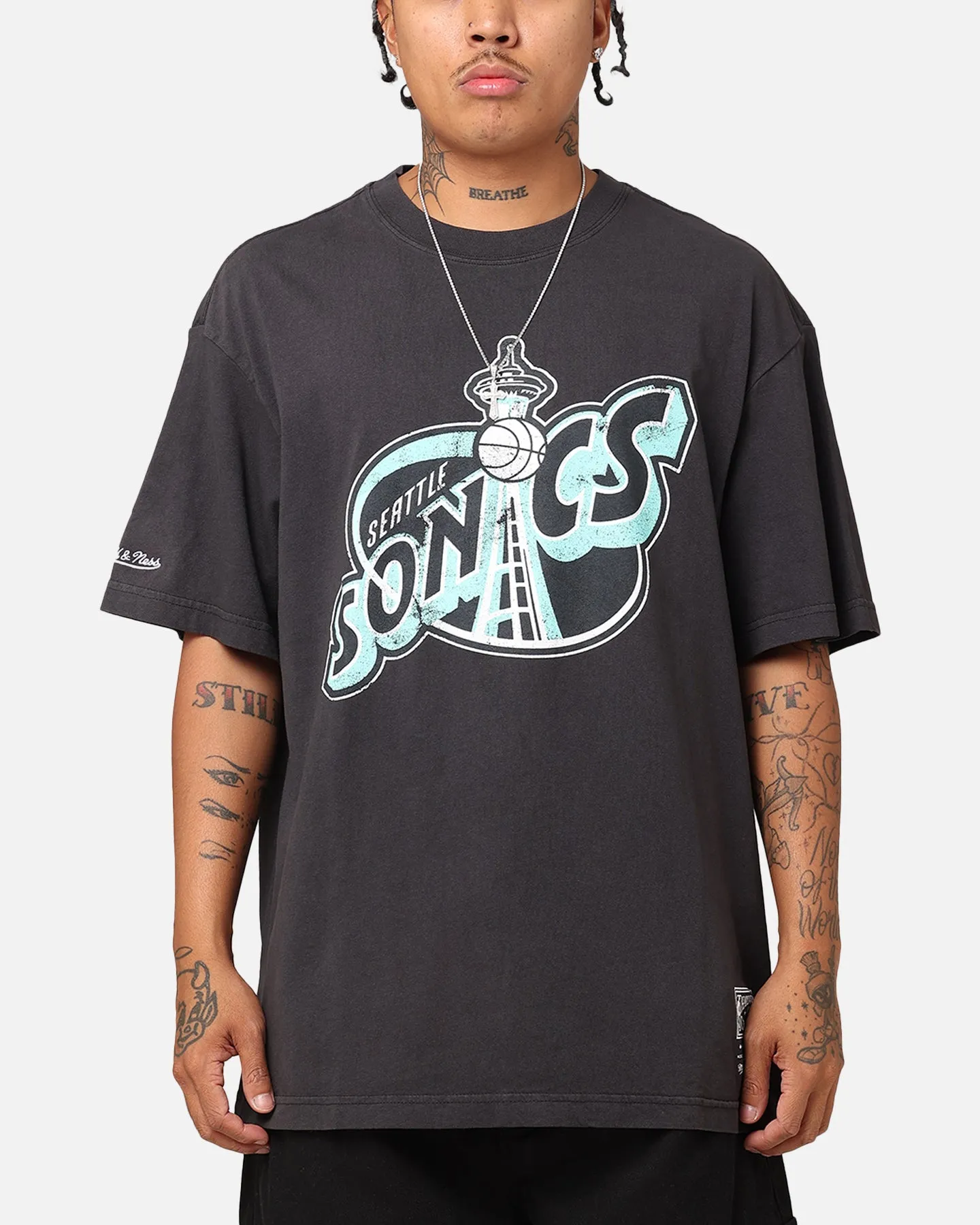 Relaxed Comfort Wear Mitchell & Ness Seattle Sonics Ice Blue Logo T-Shirt Faded Black