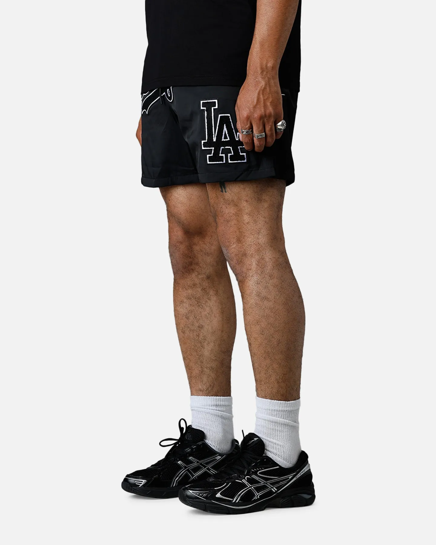 Pro Standard Los Angeles Dodgers Chenille Shorts Black Go Light Weekend Style