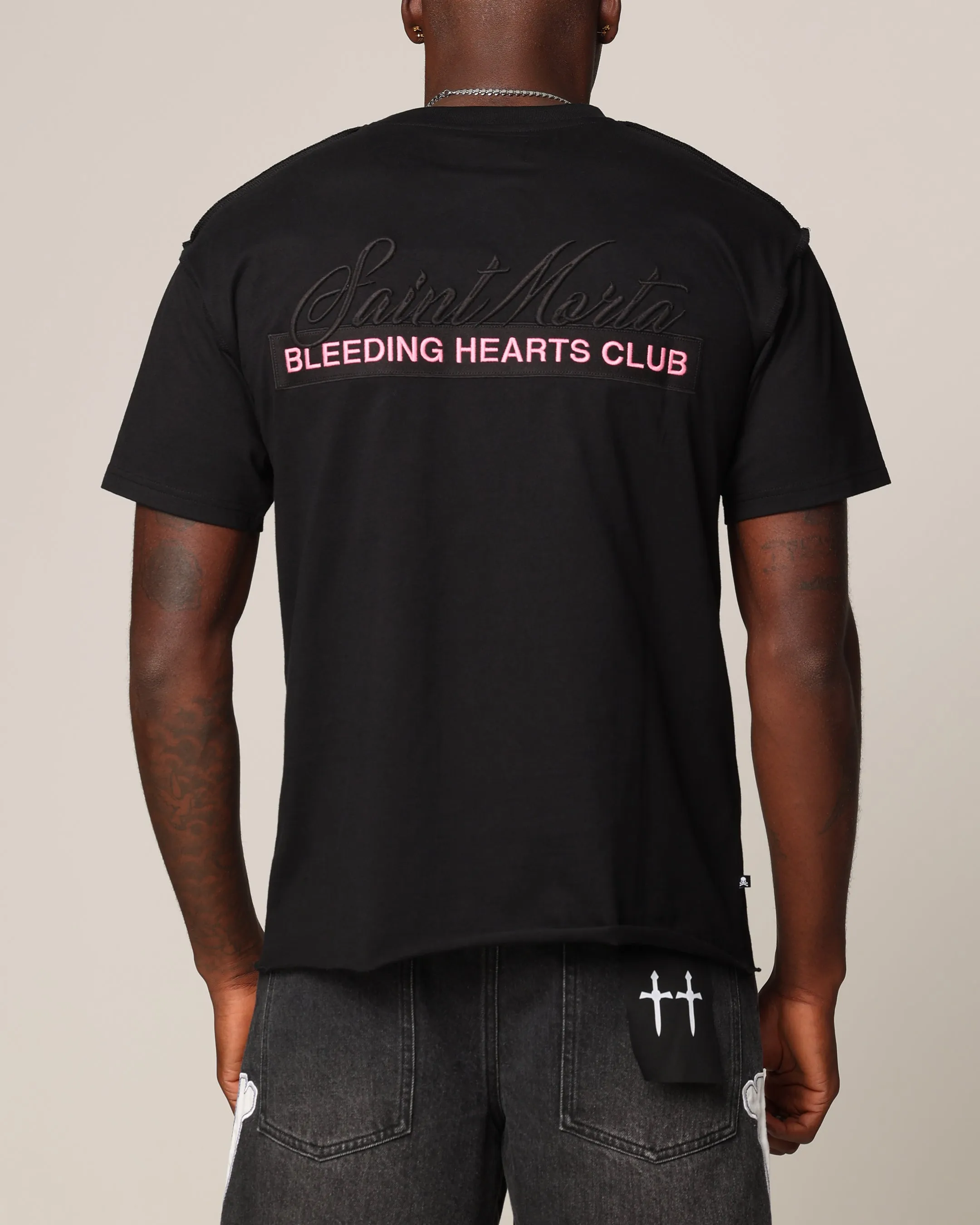 Relaxed Style Saint Morta Bleeding Hearts Club Cut T-Shirt Black