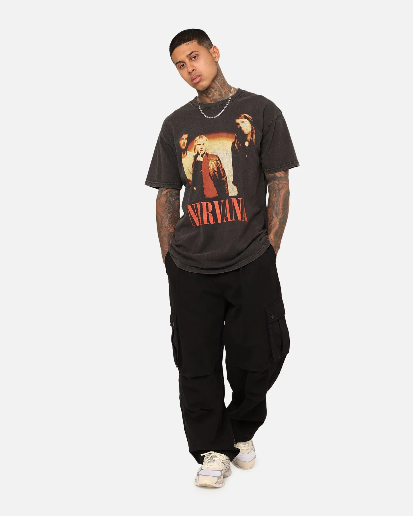 Travel Trend Look Valentine's Day Nirvana Round Photo Vintage T-Shirt Black Wash