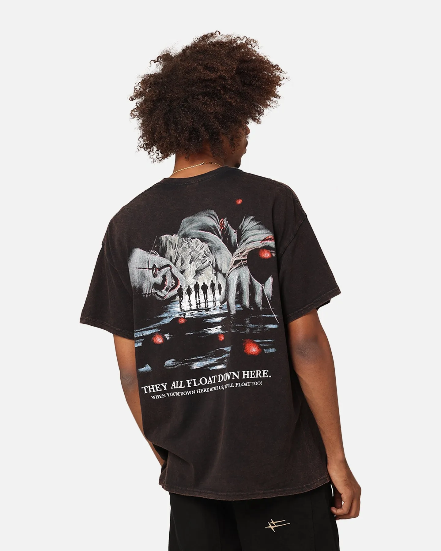 Loose fitting comfort Goat Crew X Warner Bros. Entertainment Pennywise Face Vintage T-Shirt Black Wash
