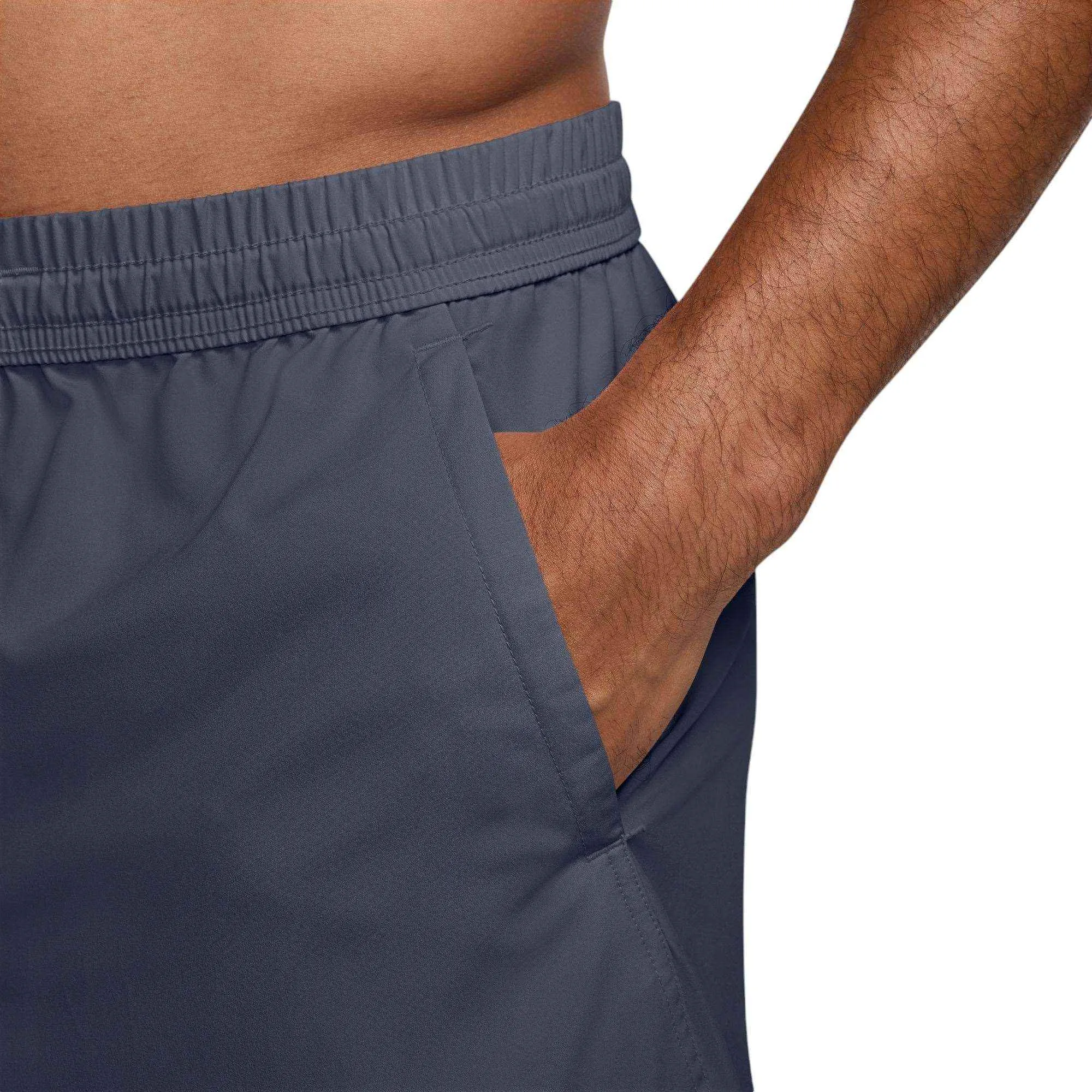 Nike Form Mens Dri-Fit 7" Unlined Versatile Shorts Friction Reducing Lining