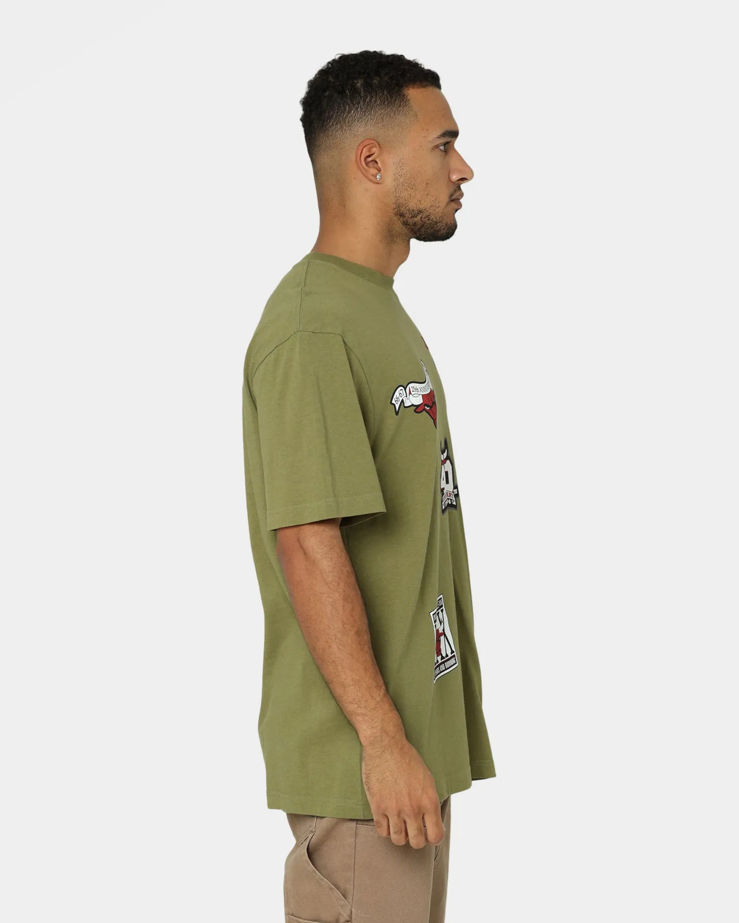 Travel Comfort Mitchell & Ness Chicago Bulls Flight T-Shirt Faded Olive