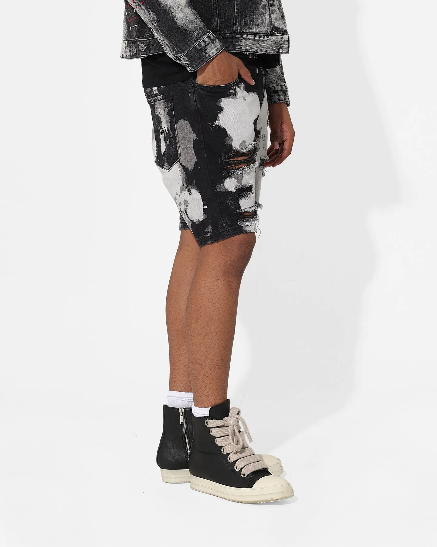 music event look Breathable Cut Saint Morta Splat Destroyer Denim Shorts Black/Grey