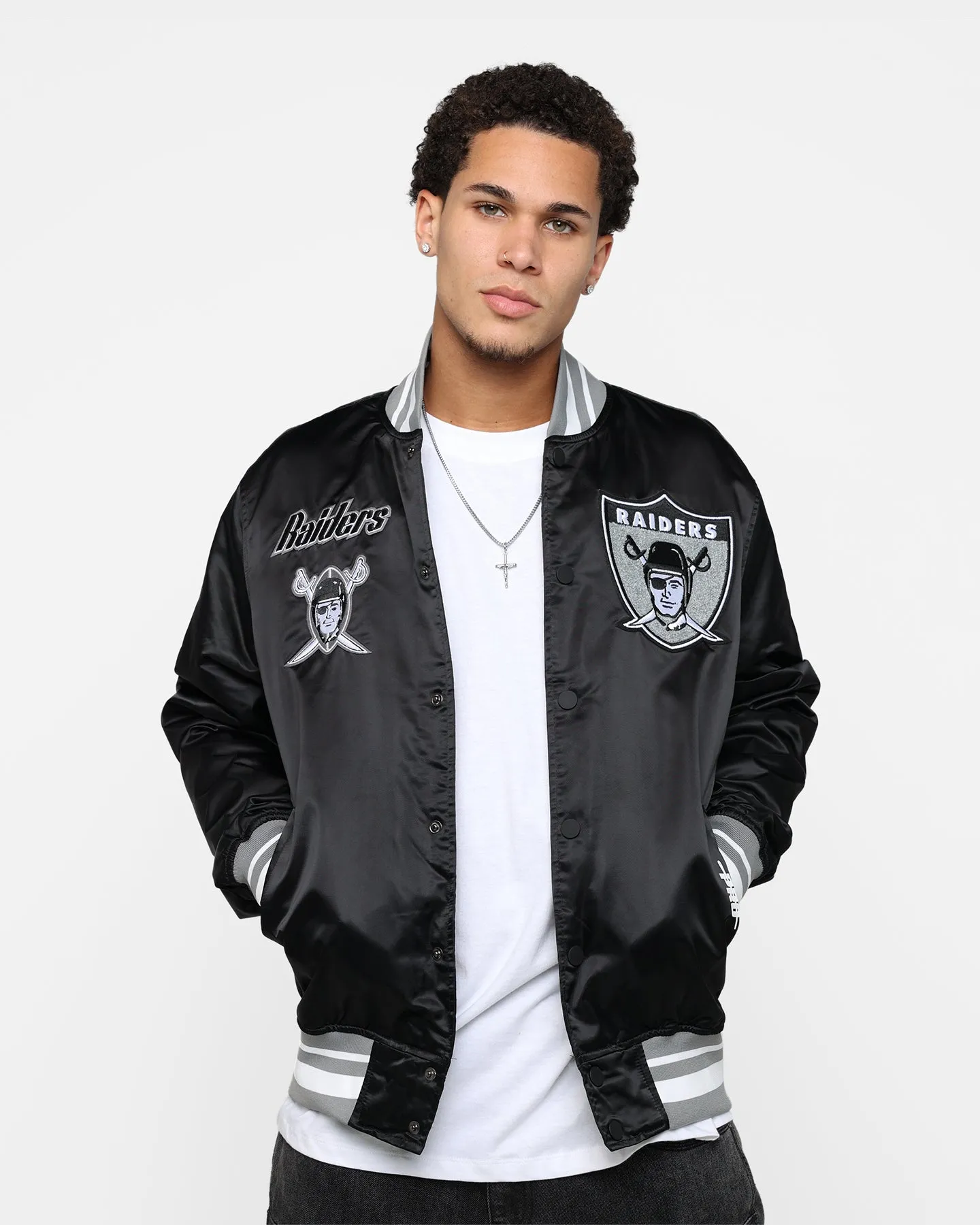 Pro Standard Las Vegas Raiders Satin Varsity Jacket Black/Grey suitable for air sports Removable Inner Layer