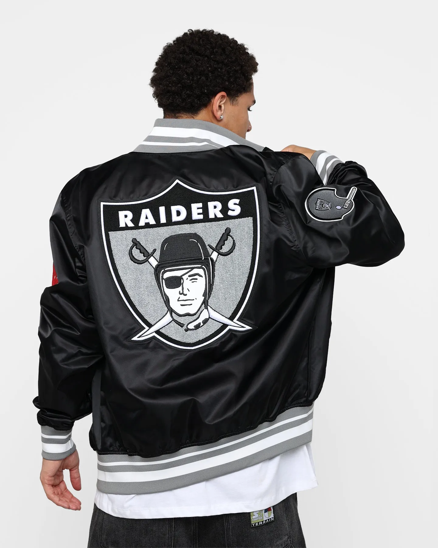 Pro Standard Las Vegas Raiders Satin Varsity Jacket Black/Grey Outdoors Day suitable for work uniforms