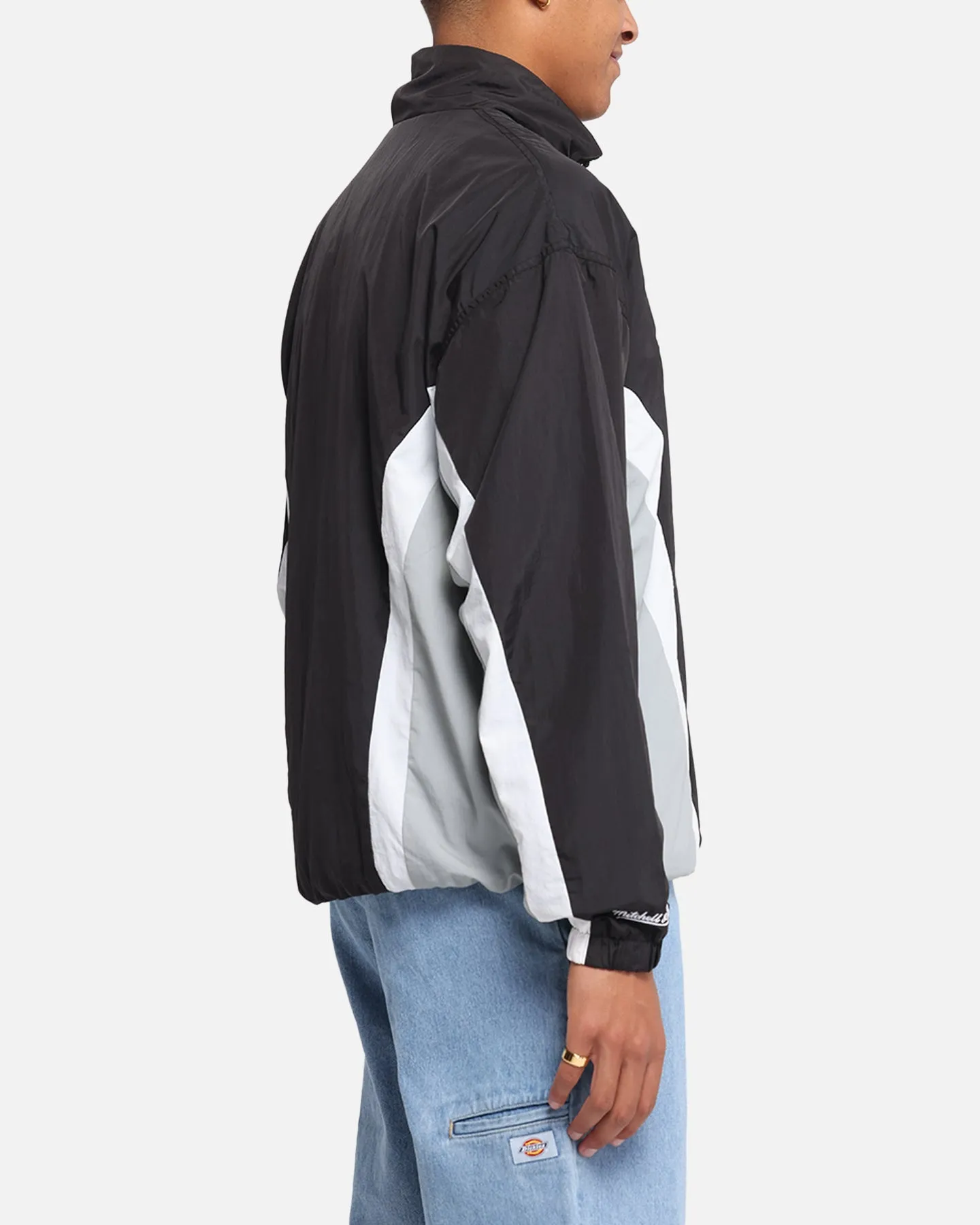 Fashion Vibe Mitchell & Ness Las Vegas Raiders Nylon Track Jacket Black/Grey