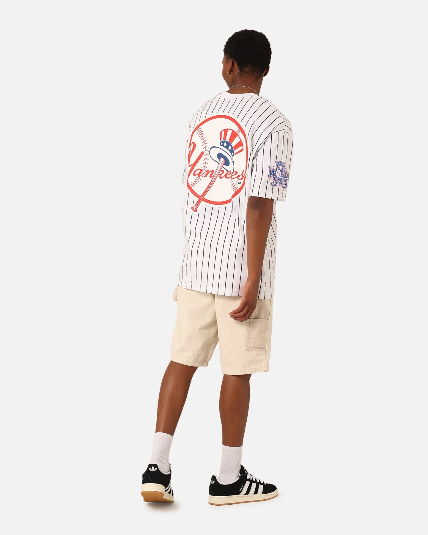New Era New York Yankees T-Shirt White Pinstripe Simple Comfort Seasonal Layer